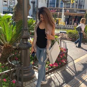 Meet your Posher, Heena